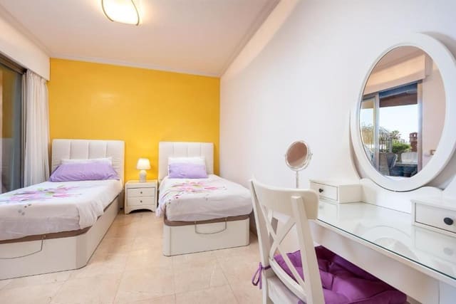 2 soveværelse Strandlejlighed til salg i Palm-Mar, Arona med swimmingpool garage - € 650.000 (Ref: 8981082)