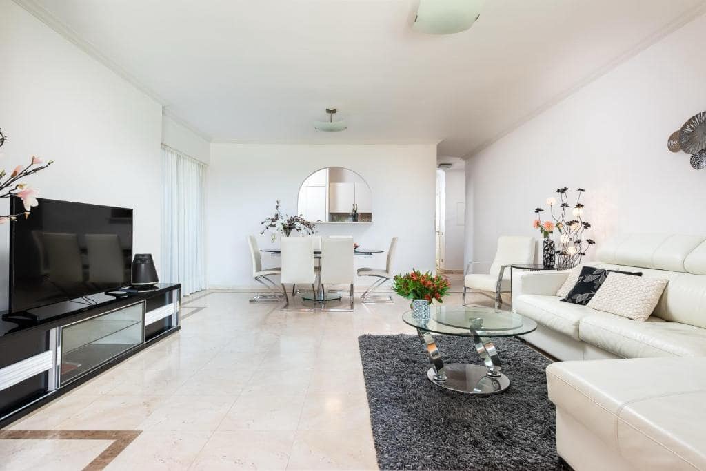 2 soveværelse Strandlejlighed til salg i Palm-Mar med swimmingpool garage - € 650.000 (Ref: 8981082)