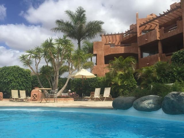 2 soveværelse Strandlejlighed til salg i Palm-Mar, Arona med swimmingpool garage - € 650.000 (Ref: 8981082)