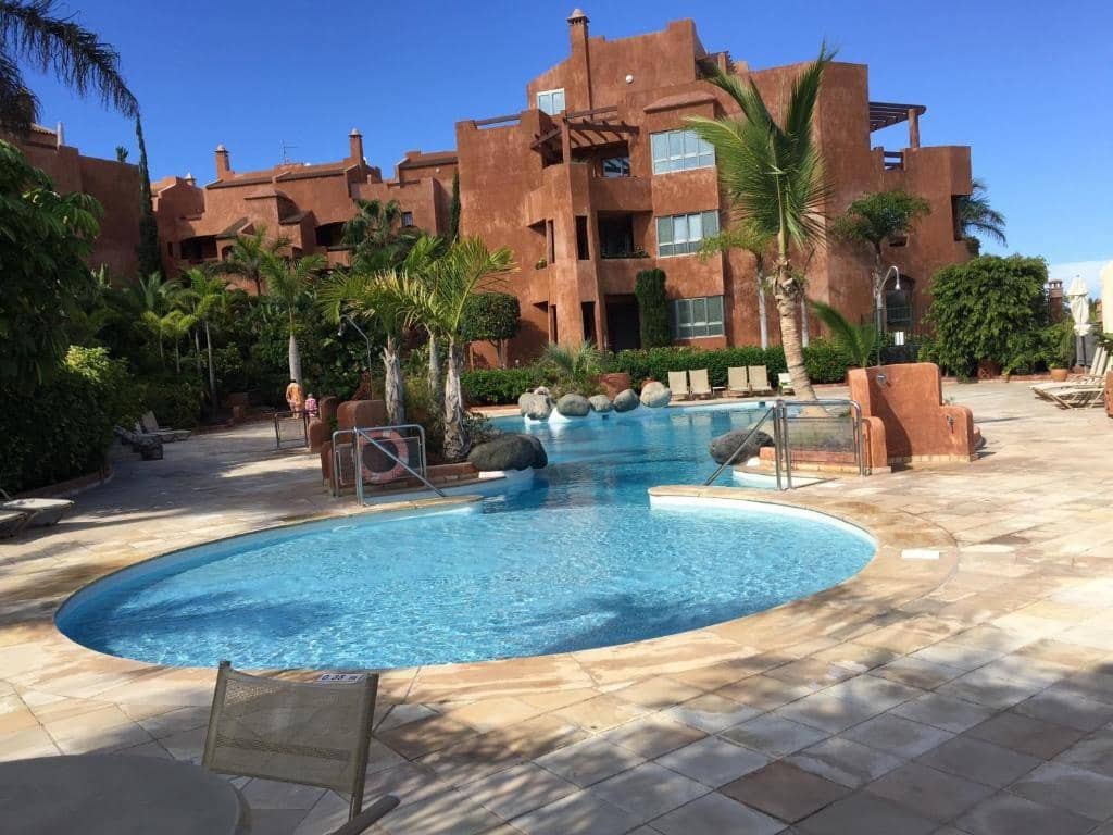 2 soveværelse Strandlejlighed til salg i Palm-Mar med swimmingpool garage - € 650.000 (Ref: 8981082)