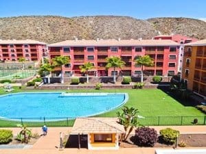 2 bedroom Apartment for sale in Arona with pool garage - € 350,000 (Ref: 9042671)