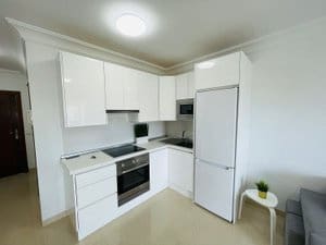 2 soveværelse Lejlighed til leje i Arona med swimmingpool garage - € 1.350 (Ref: 9278607)