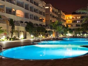 2 soveværelse Lejlighed til leje i Arona med swimmingpool garage - € 1.350 (Ref: 9278607)