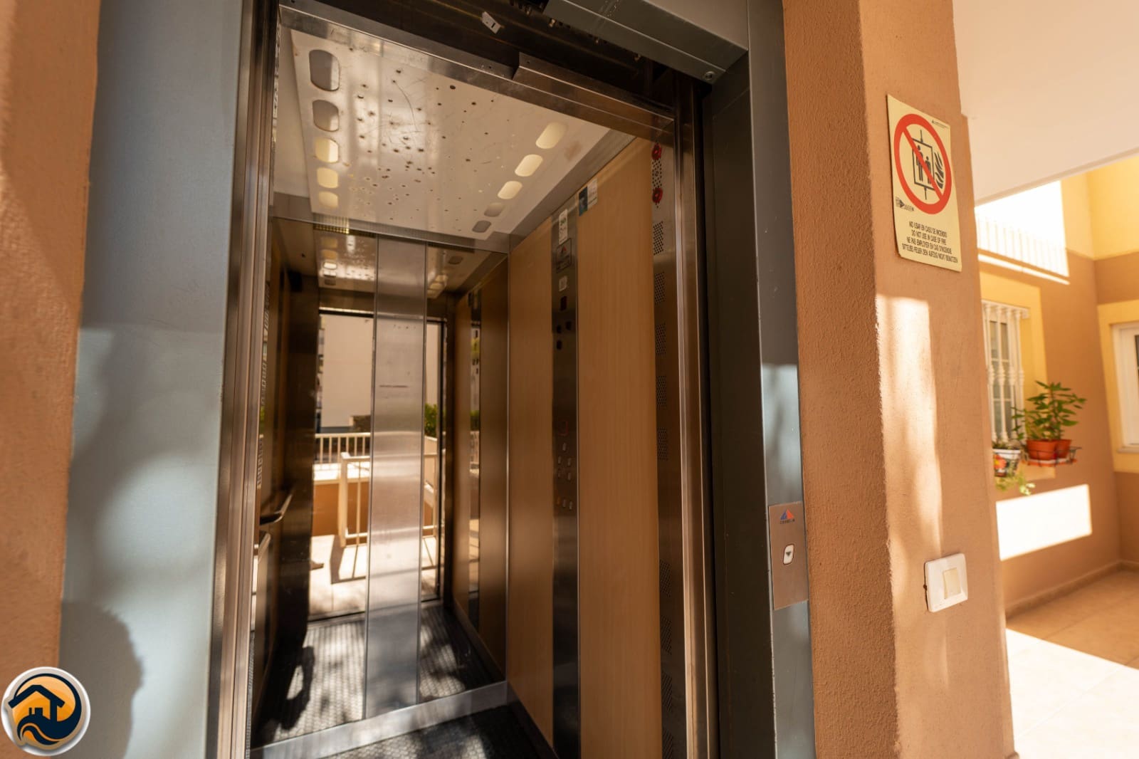 2 bedroom Apartment for sale in Palm-Mar with pool garage - € 350,000 (Ref: 9503322)