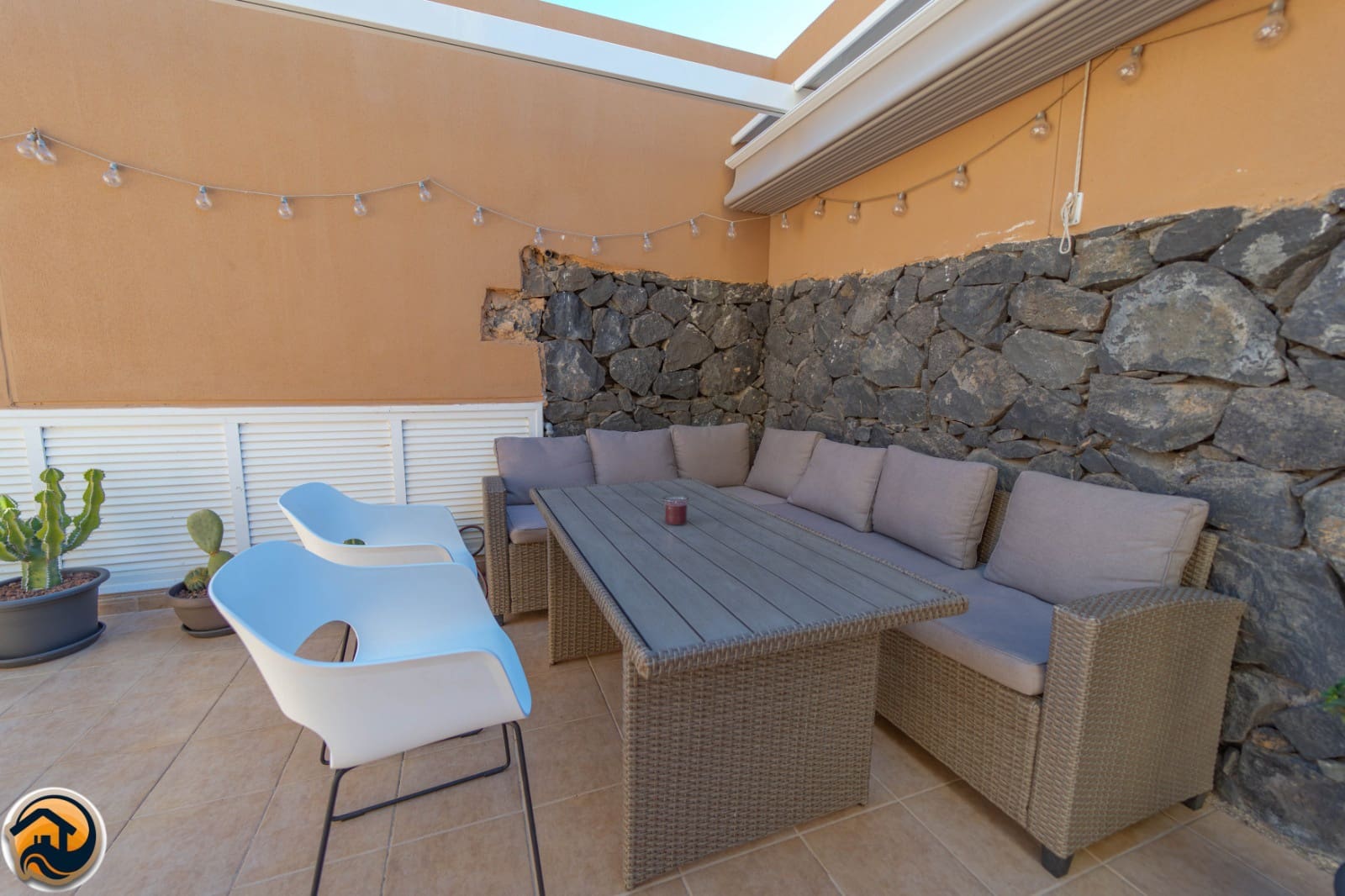 2 bedroom Apartment for sale in Palm-Mar with pool garage - € 350,000 (Ref: 9503322)