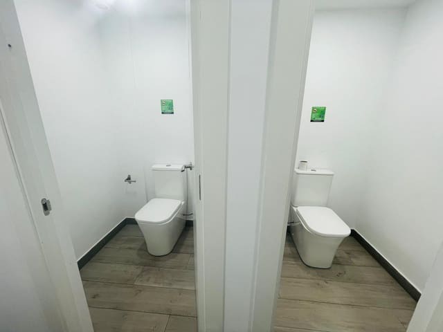 Empresa para venda em San Eugenio Bajo, Adeje - 65 000 € (Ref: 9563917)