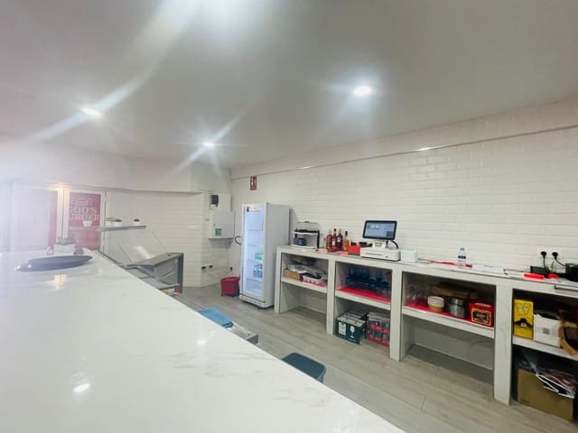 Empresa para venda em San Eugenio Bajo, Adeje - 65 000 € (Ref: 9563917)