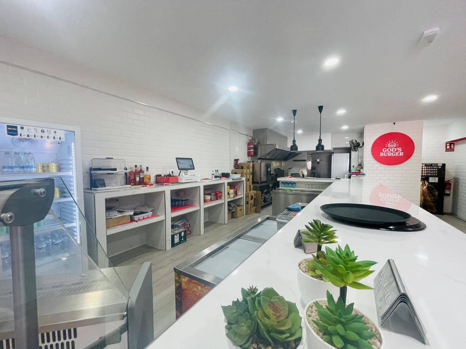 Bedrijf te koop in Adeje - € 65.000 (Ref: 9563917)