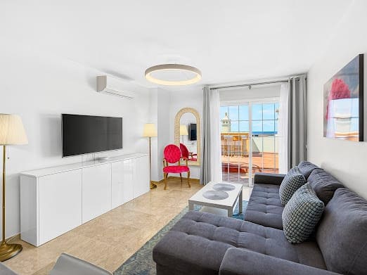 1 soverom Leilighet til salgs i Arona med svømmebasseng garasje - € 435 000 (Ref: 9715410)