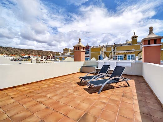 1 soverom Leilighet til salgs i Arona med svømmebasseng garasje - € 435 000 (Ref: 9715410)