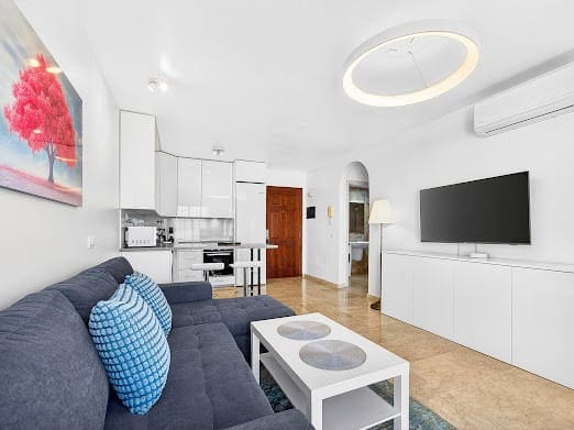 1 soverom Leilighet til salgs i Arona med svømmebasseng garasje - € 435 000 (Ref: 9715410)