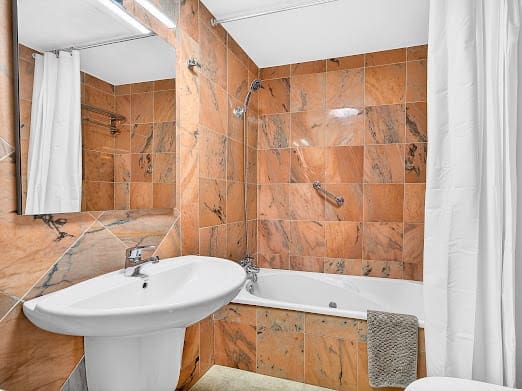 1 soverom Leilighet til salgs i Arona med svømmebasseng garasje - € 435 000 (Ref: 9715410)