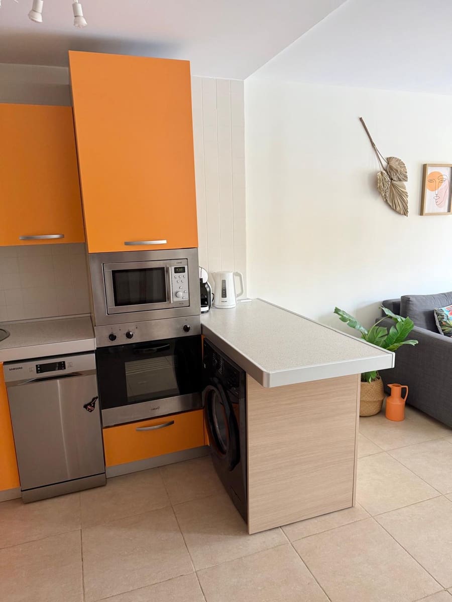 Apartamento de 1 habitación en Arona en alquiler con garaje - 1.250 € (Ref: 9815022)