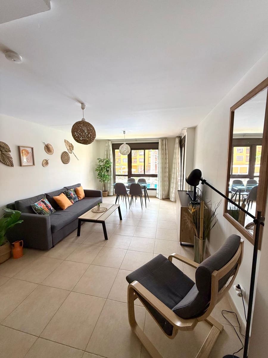 Apartamento de 1 habitación en Arona en alquiler con garaje - 1.250 € (Ref: 9815022)