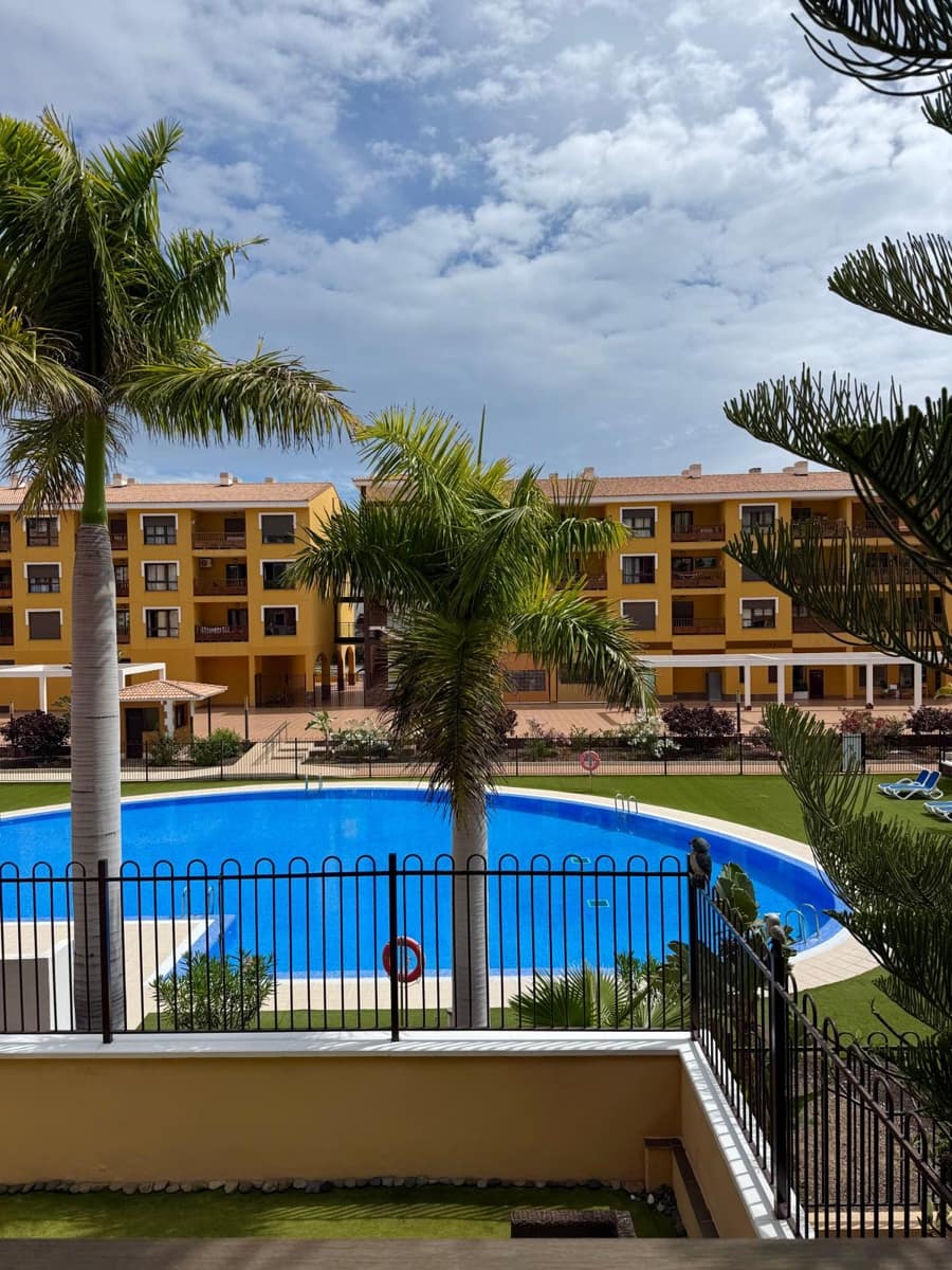 Apartamento de 1 habitación en Arona en alquiler con garaje - 1.250 € (Ref: 9815022)