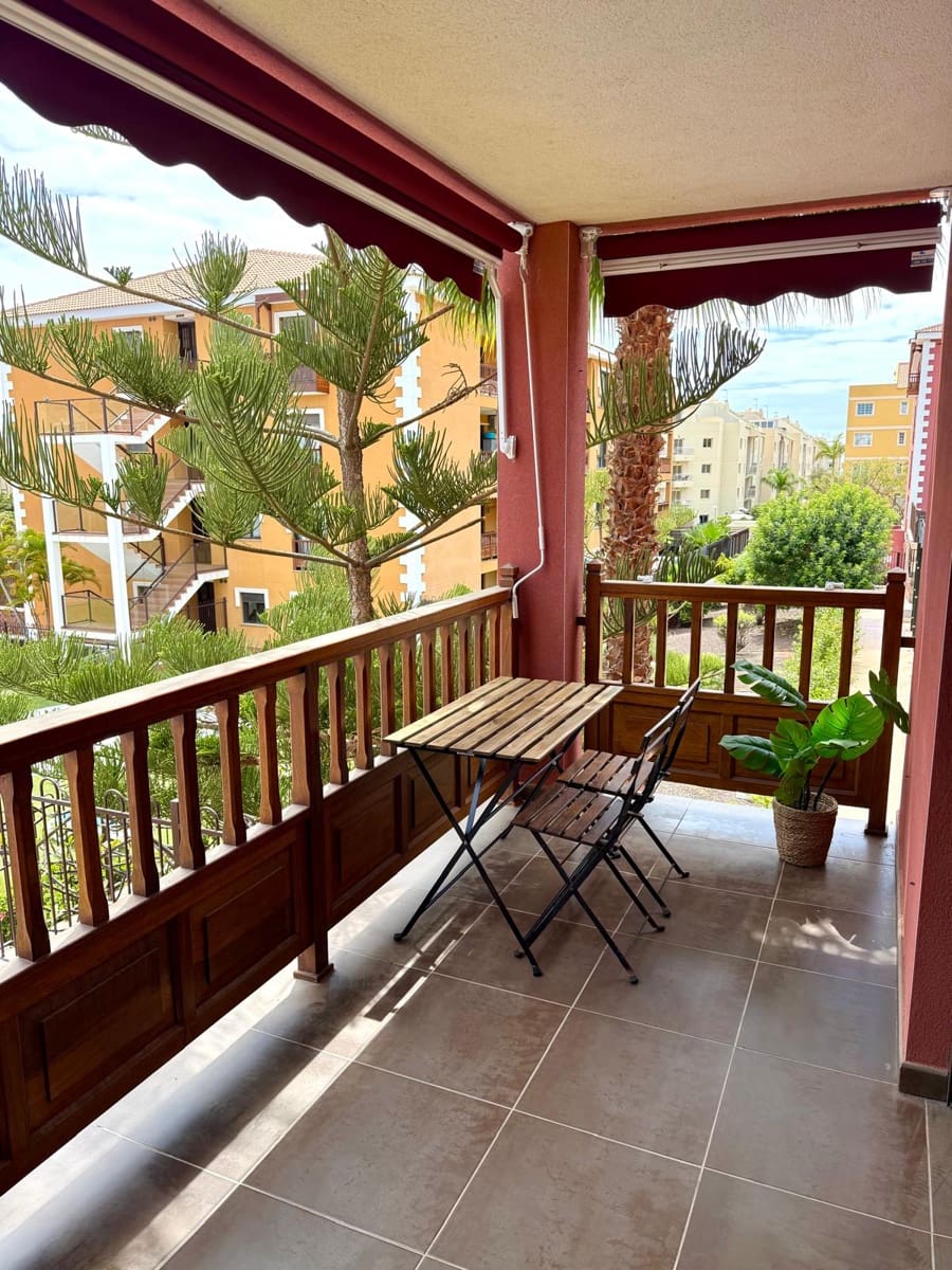 Apartamento de 1 habitación en Arona en alquiler con garaje - 1.250 € (Ref: 9815022)