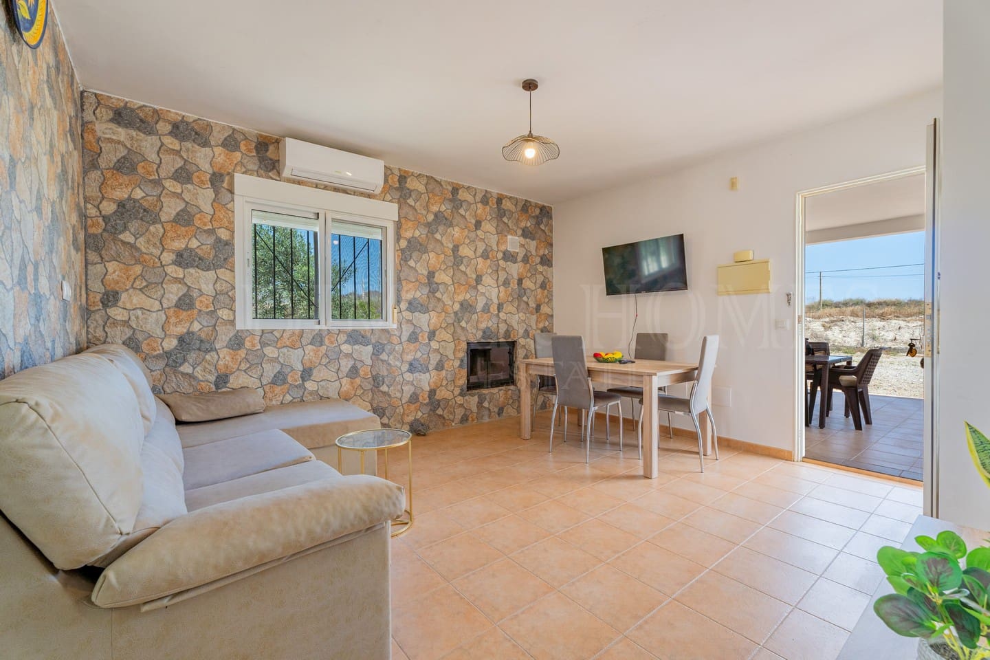 2 sypialnia Finka/Dom wiejski na sprzedaż w Burjulu - 139 950 € (Ref: 9110714)