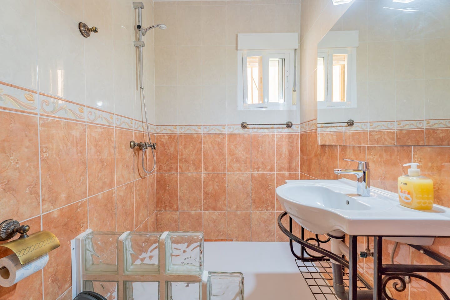 2 sypialnia Finka/Dom wiejski na sprzedaż w Burjulu - 139 950 € (Ref: 9110714)