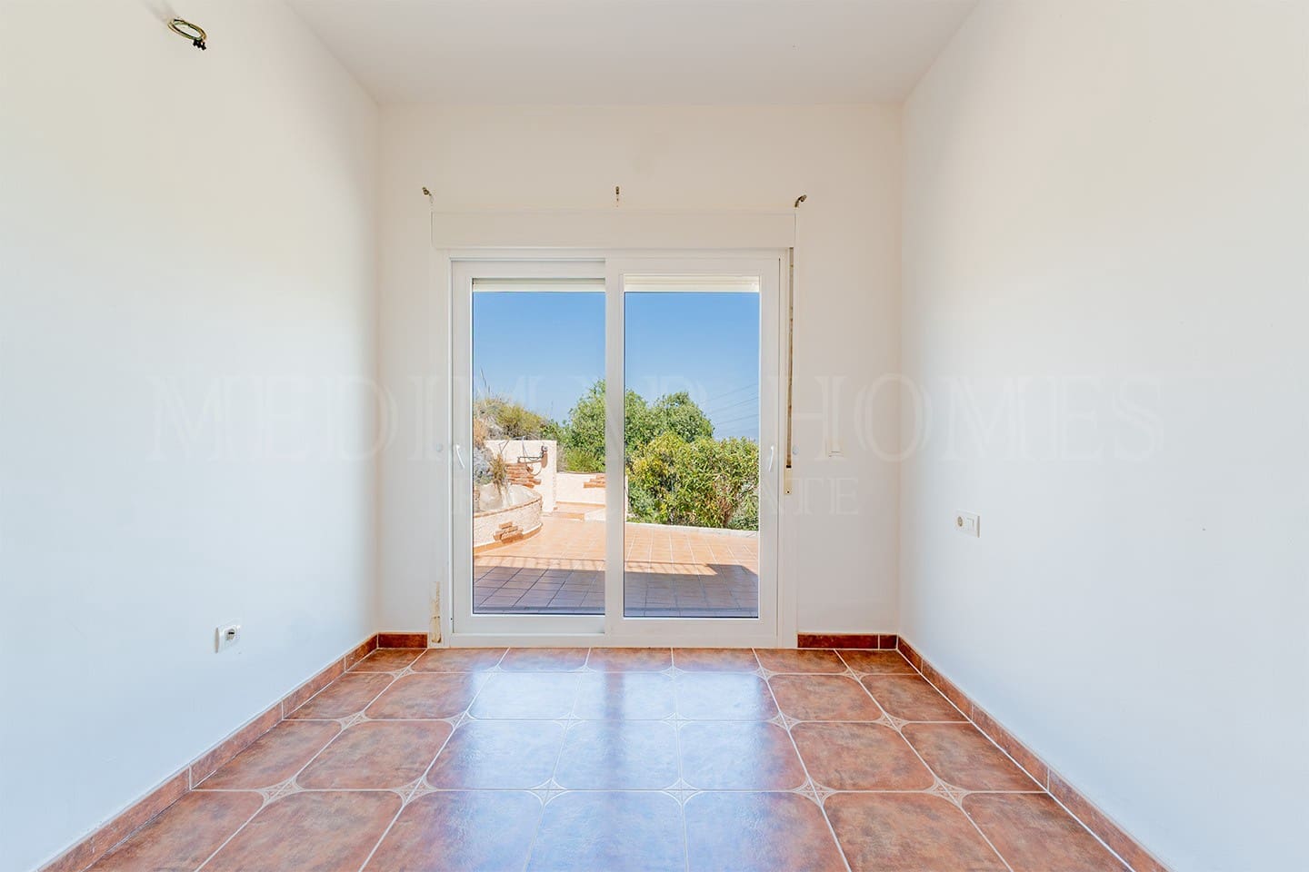 4 bedroom Villa for sale in Turre with garage - € 349,950 (Ref: 9141902)