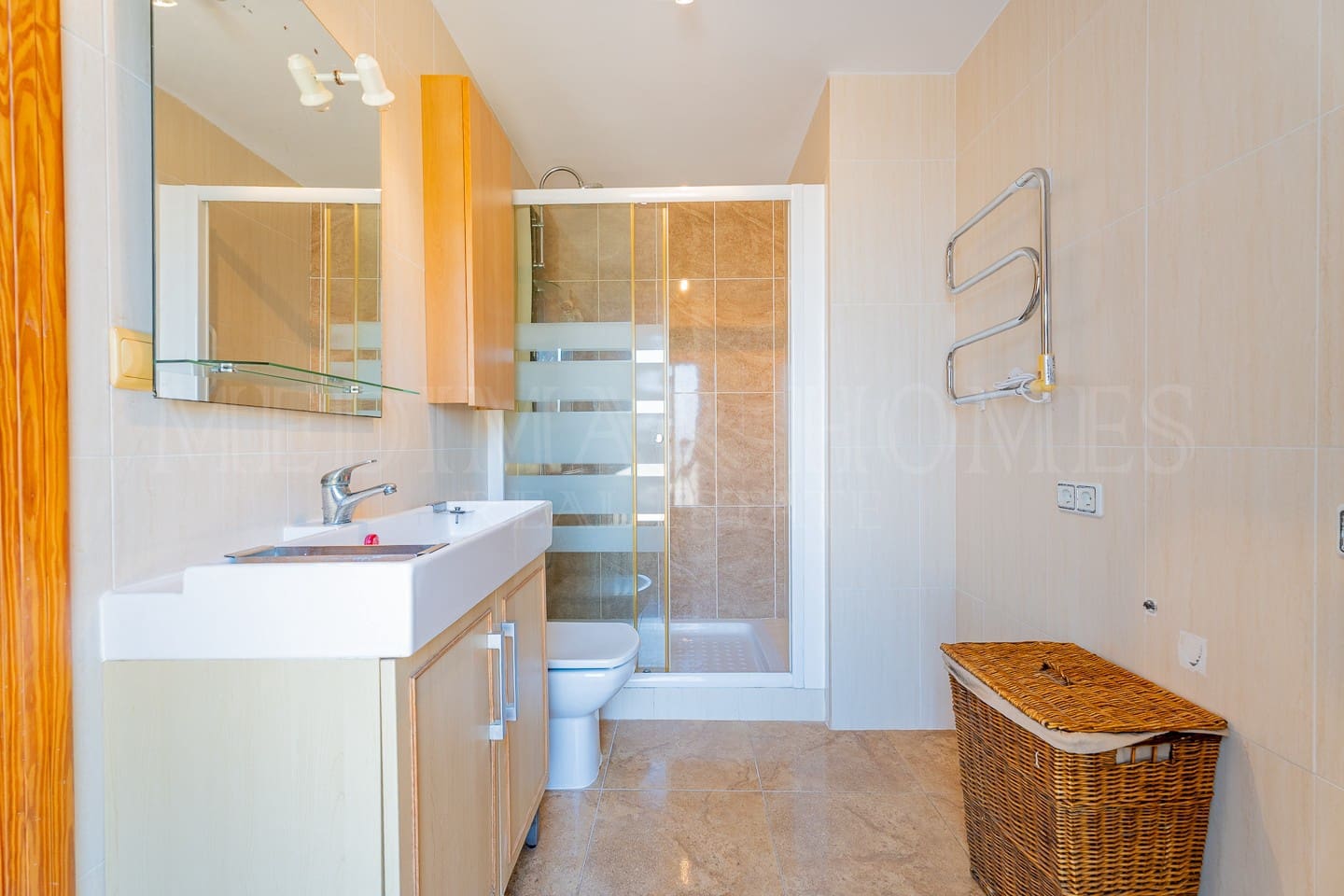 4 bedroom Villa for sale in Turre with garage - € 349,950 (Ref: 9141902)