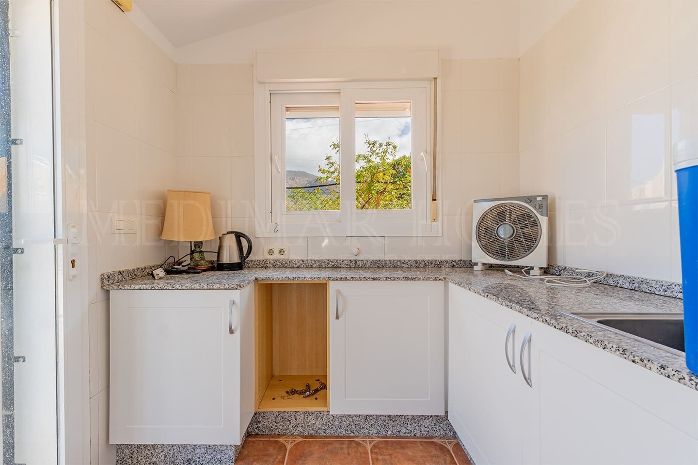 4 bedroom Villa for sale in Turre with garage - € 349,950 (Ref: 9141902)