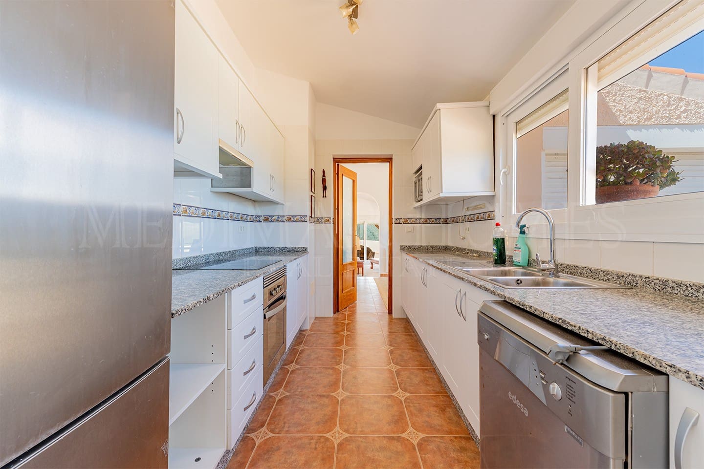 4 bedroom Villa for sale in Turre with garage - € 349,950 (Ref: 9141902)