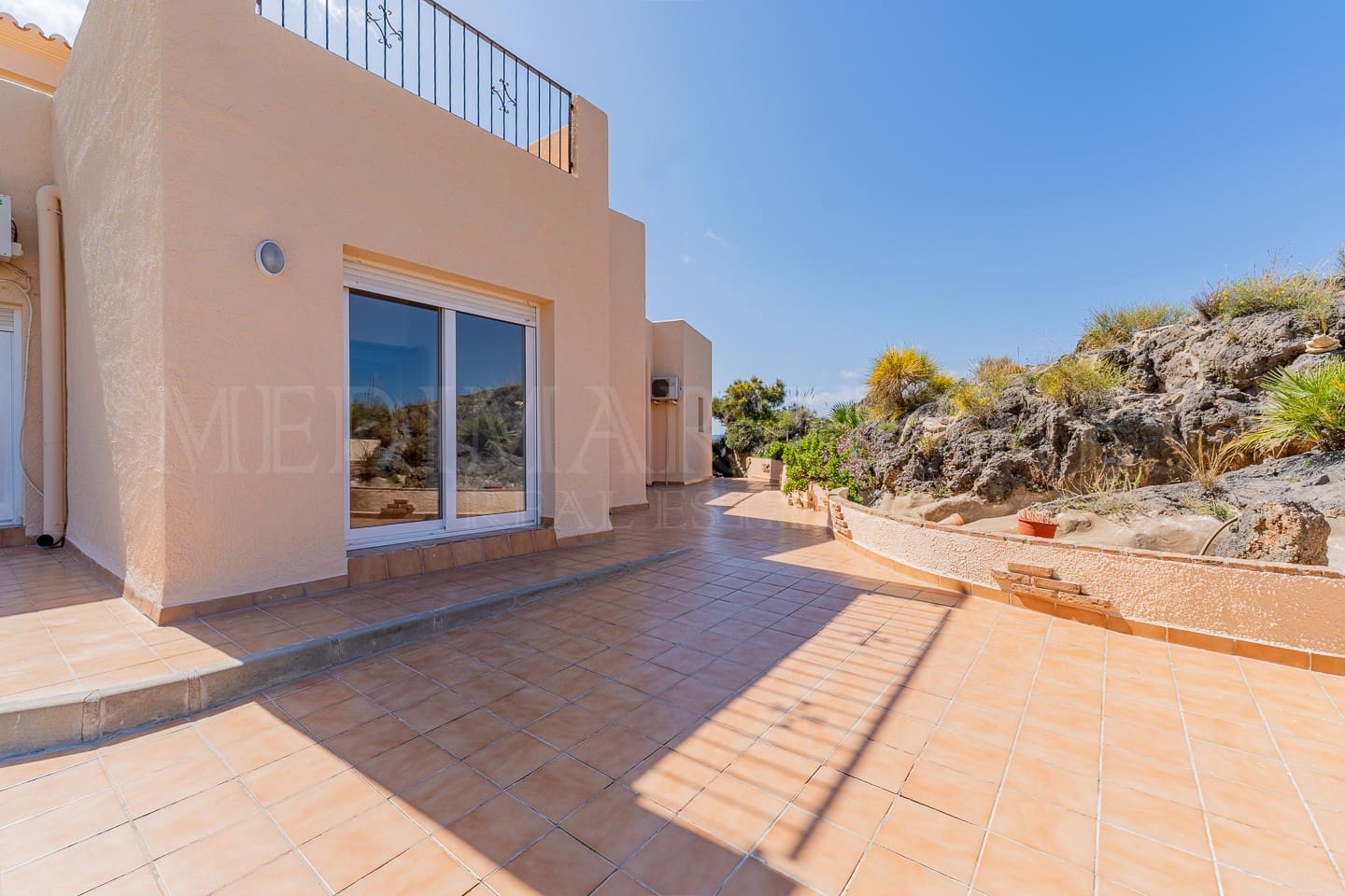 4 bedroom Villa for sale in Turre with garage - € 349,950 (Ref: 9141902)