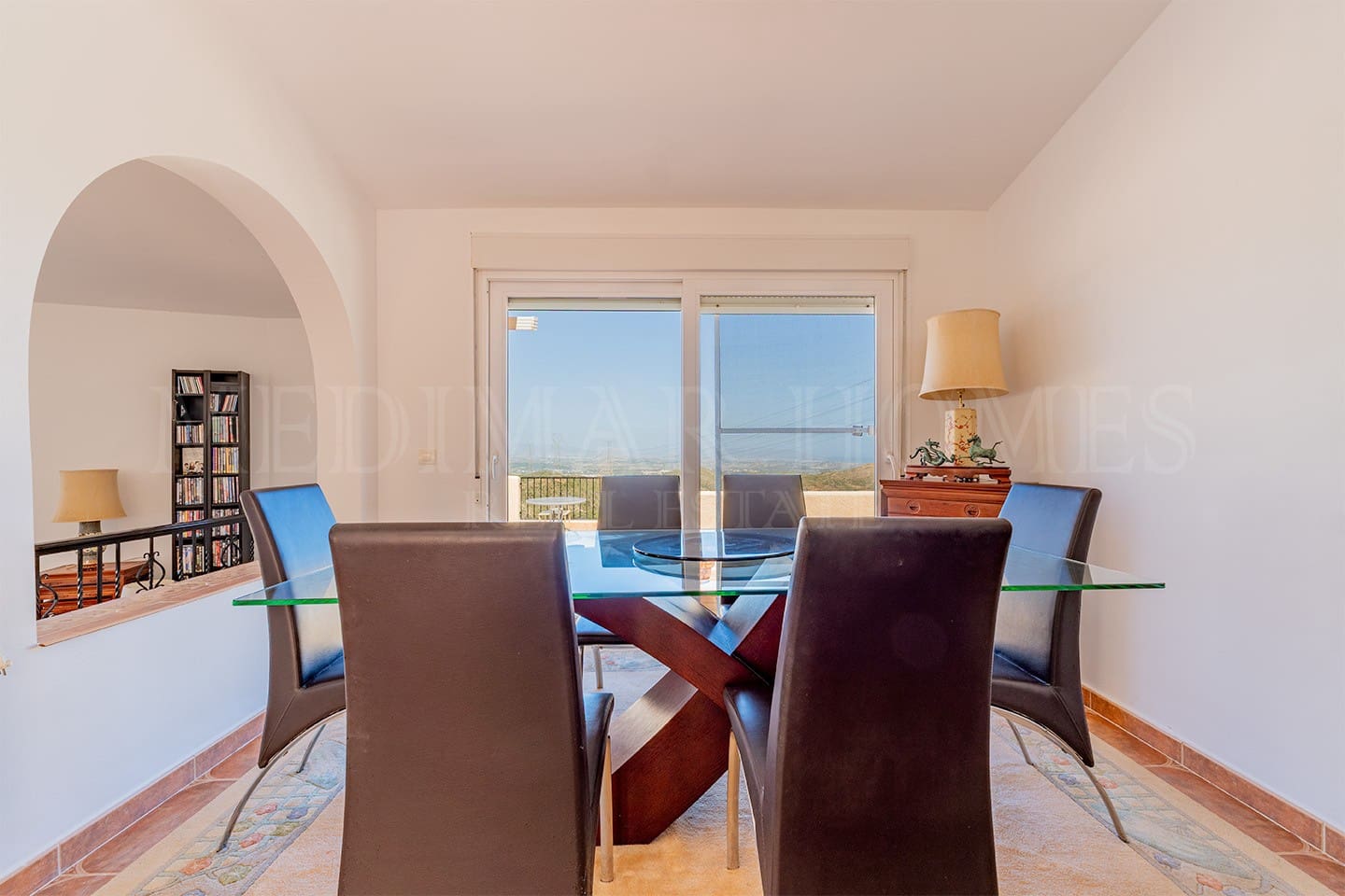 4 bedroom Villa for sale in Turre with garage - € 349,950 (Ref: 9141902)