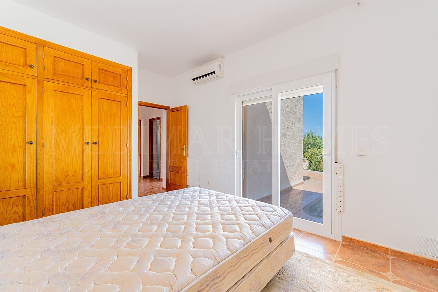 4 bedroom Villa for sale in Turre with garage - € 349,950 (Ref: 9141902)