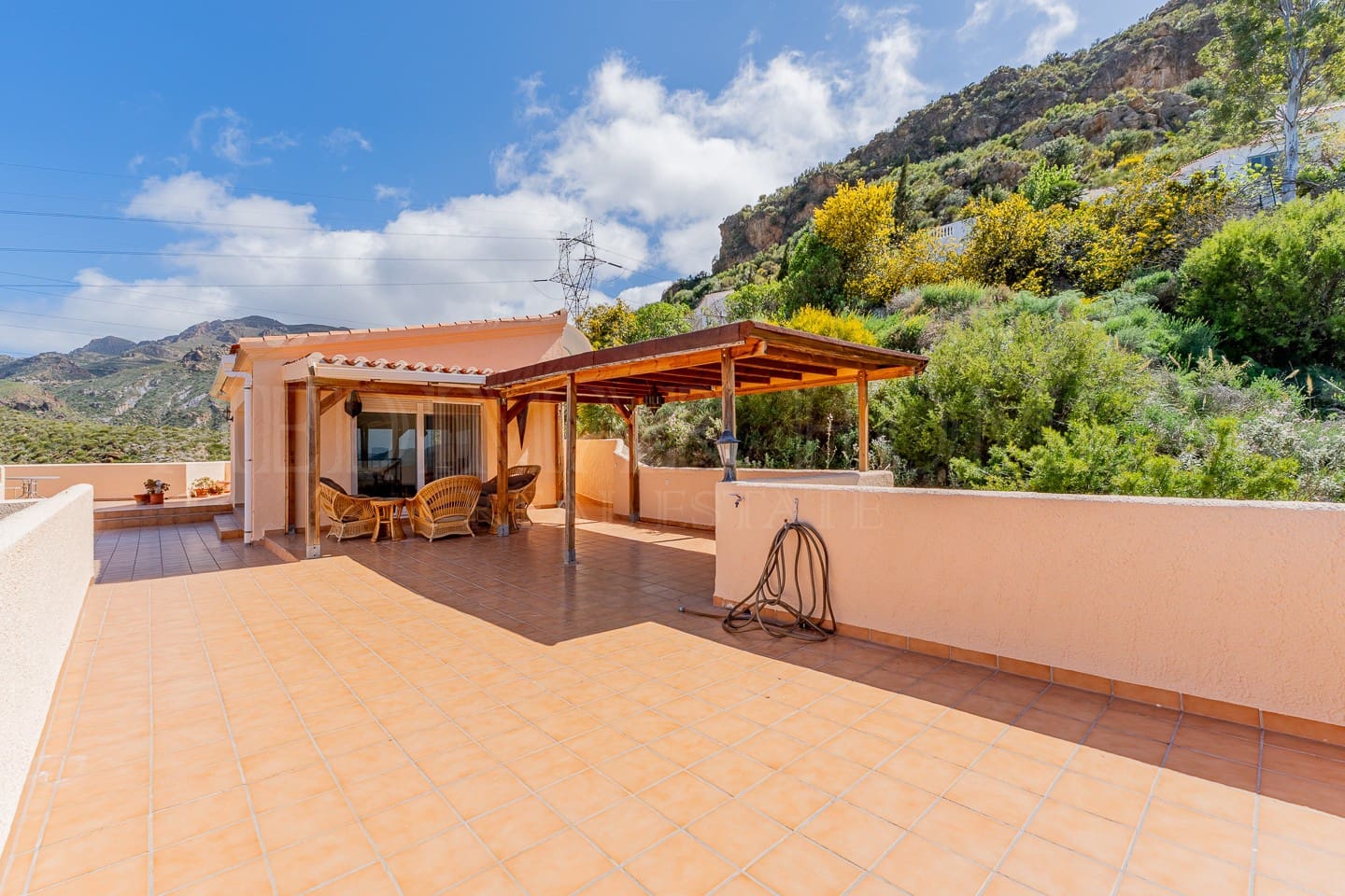4 bedroom Villa for sale in Turre with garage - € 349,950 (Ref: 9141902)