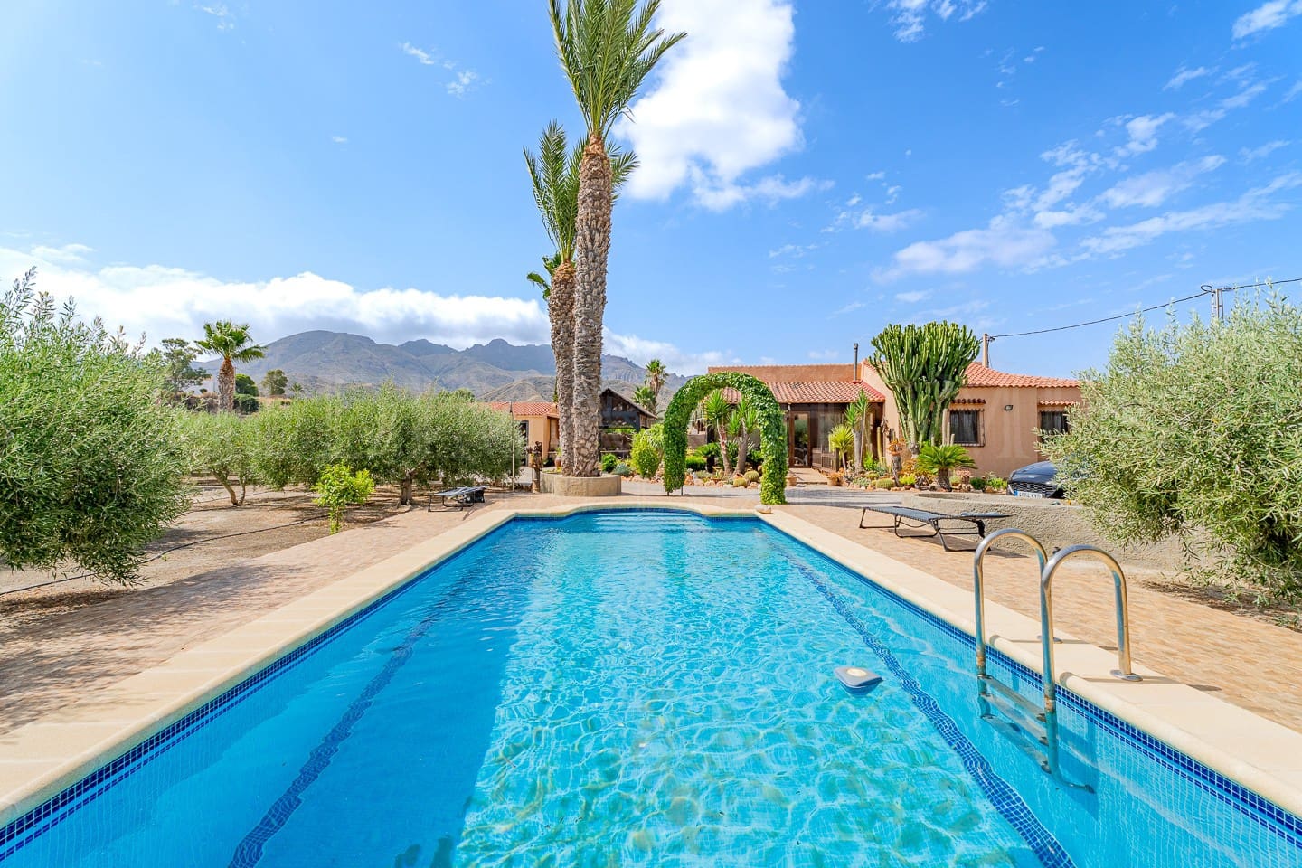 3 soveværelse Villa til salg i Mojacar med swimmingpool garage - € 398.000 (Ref: 9145778)