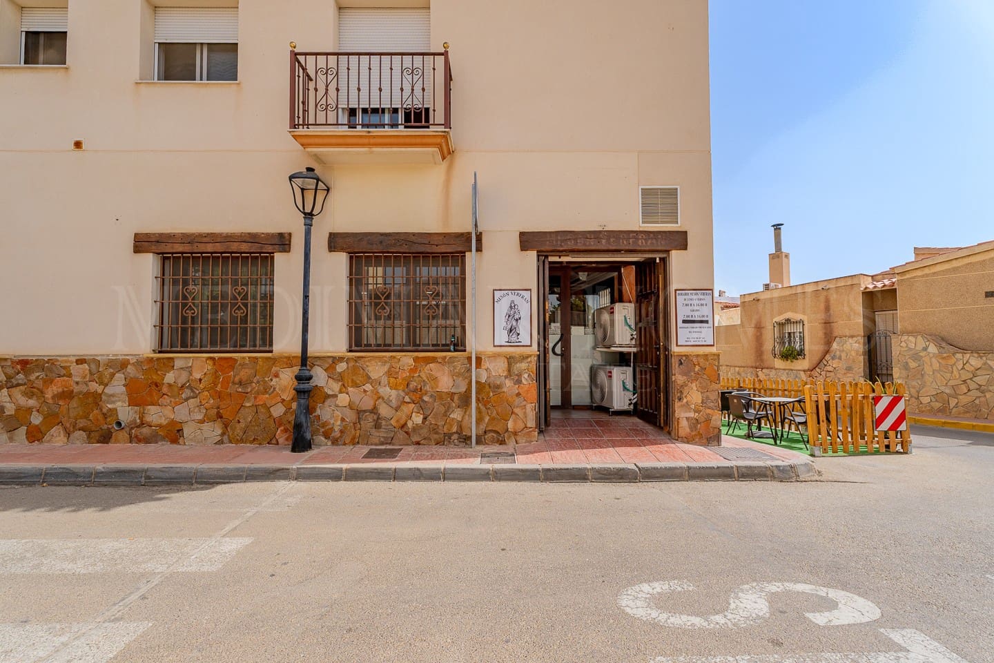 Restaurant/Bar til salg i Los Gallardos - € 199.950 (Ref: 9201607)