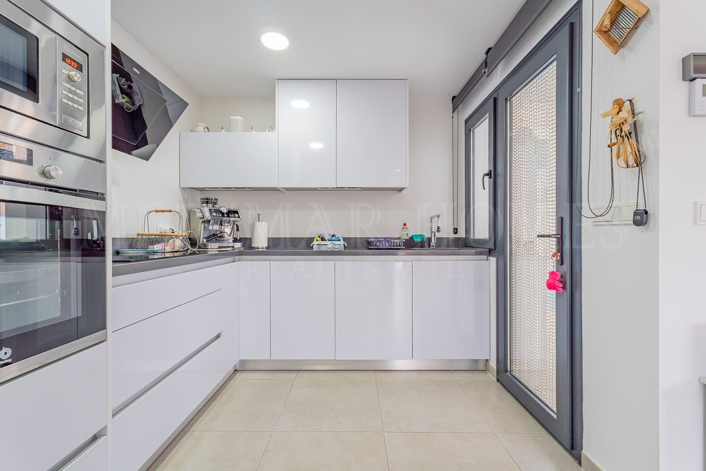 3 sypialnia Dom blizniak na sprzedaż w San Juan de los Terreros z basenem garażem - 299 999 € (Ref: 9307040)