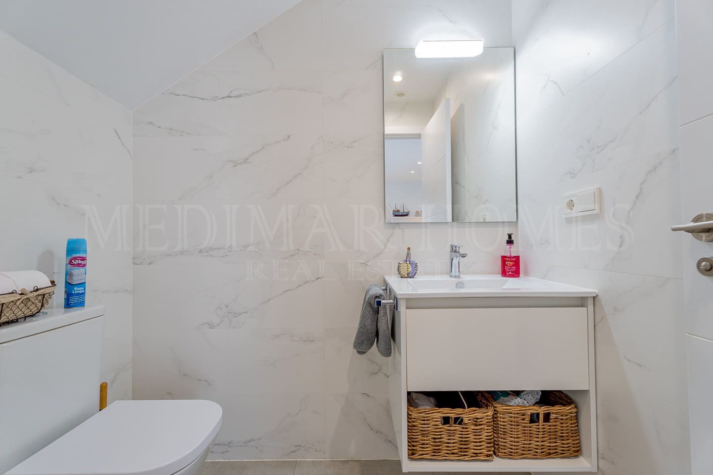 3 sypialnia Dom blizniak na sprzedaż w San Juan de los Terreros z basenem garażem - 299 999 € (Ref: 9307040)