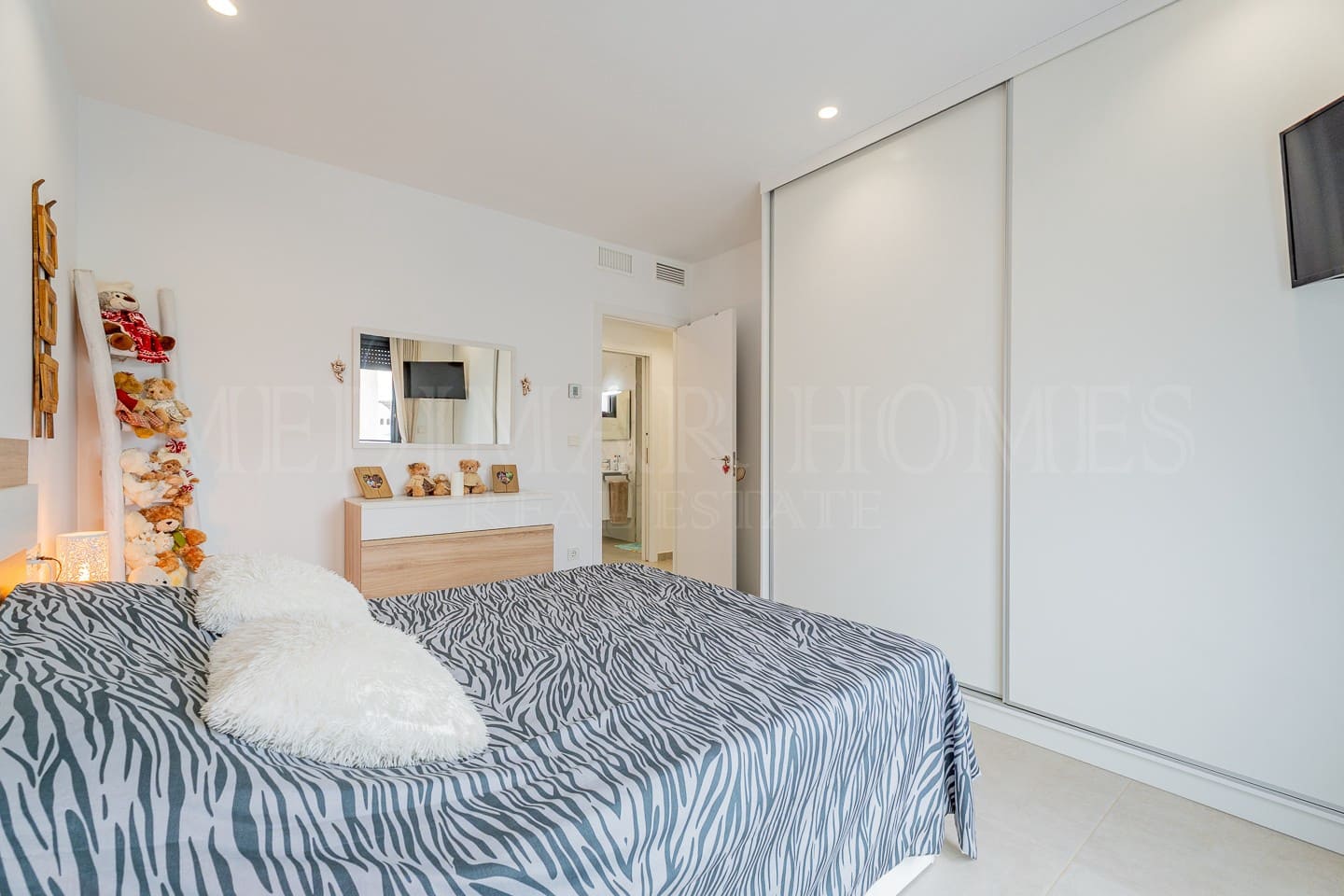 3 sypialnia Dom blizniak na sprzedaż w San Juan de los Terreros z basenem garażem - 299 999 € (Ref: 9307040)