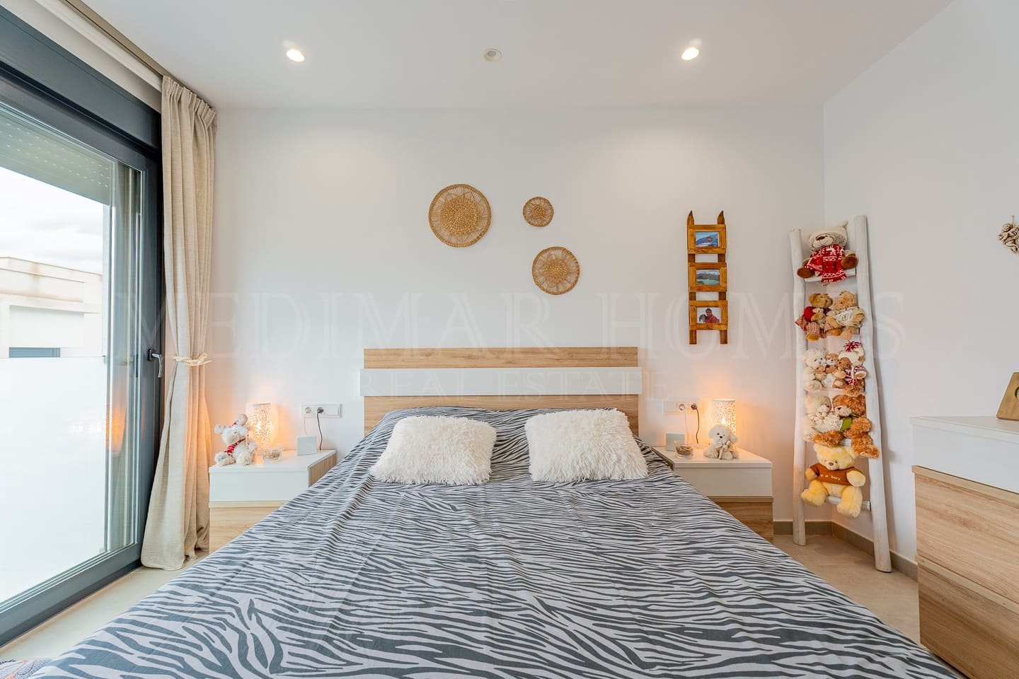 3 sypialnia Dom blizniak na sprzedaż w San Juan de los Terreros z basenem garażem - 299 999 € (Ref: 9307040)