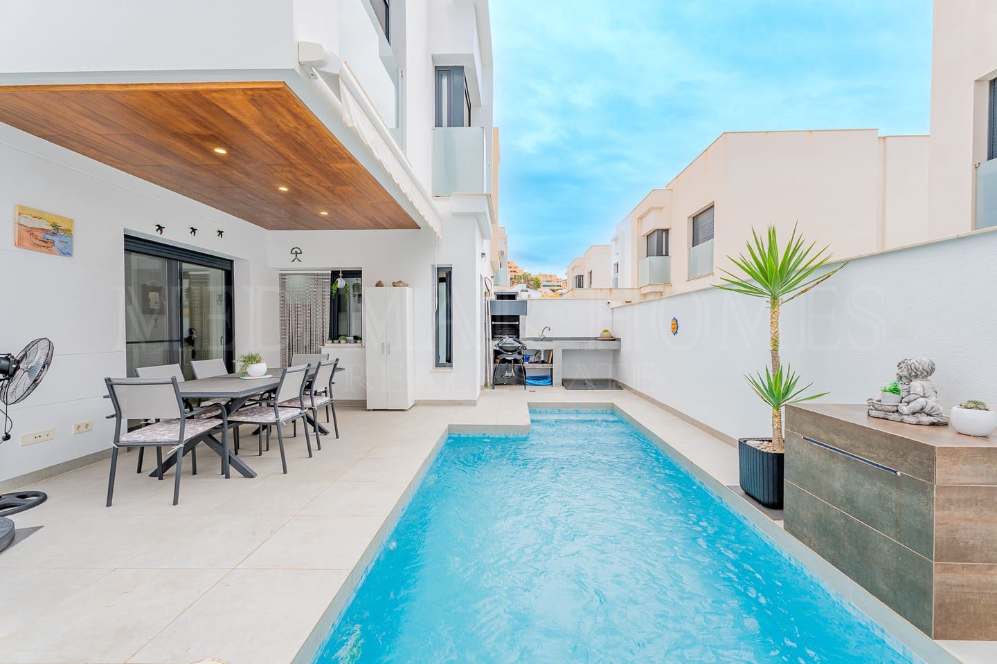 3 sypialnia Dom blizniak na sprzedaż w San Juan de los Terreros z basenem garażem - 299 999 € (Ref: 9307040)