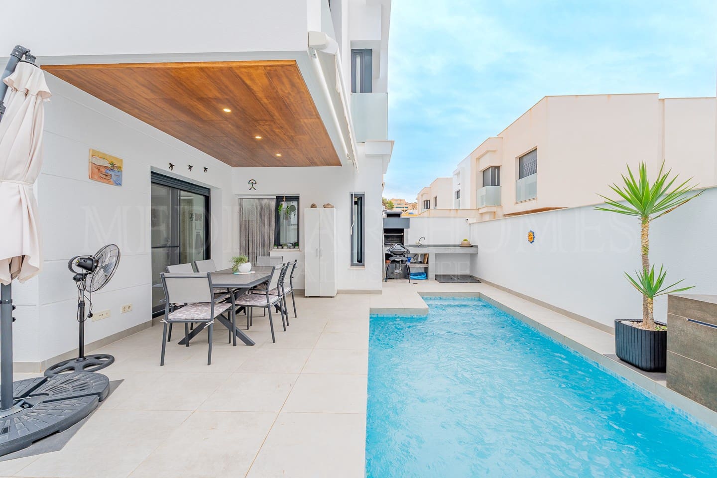 3 sypialnia Dom blizniak na sprzedaż w San Juan de los Terreros z basenem garażem - 299 999 € (Ref: 9307040)