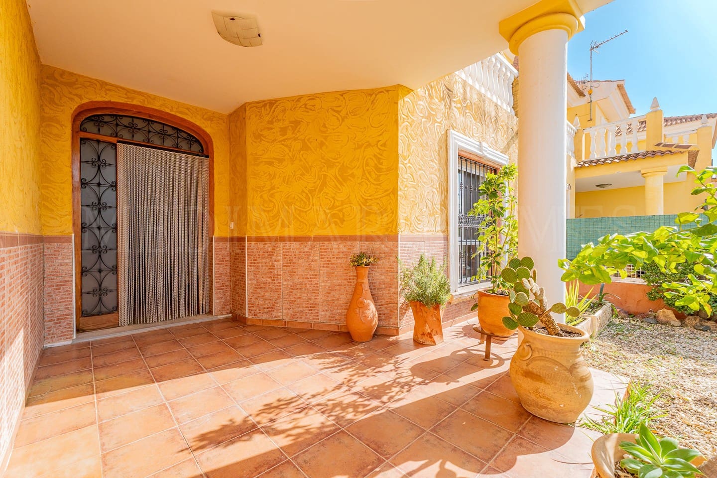 3 bedroom Townhouse for sale in Las Herrerias with garage - € 129,950 (Ref: 9311183)