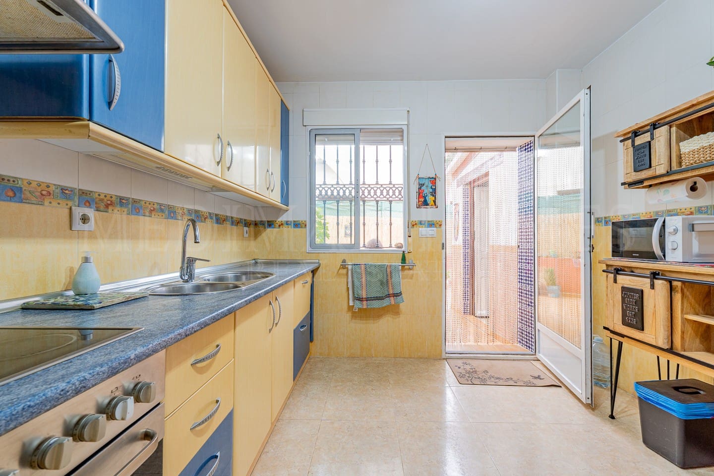 3 bedroom Townhouse for sale in Las Herrerias with garage - € 129,950 (Ref: 9311183)