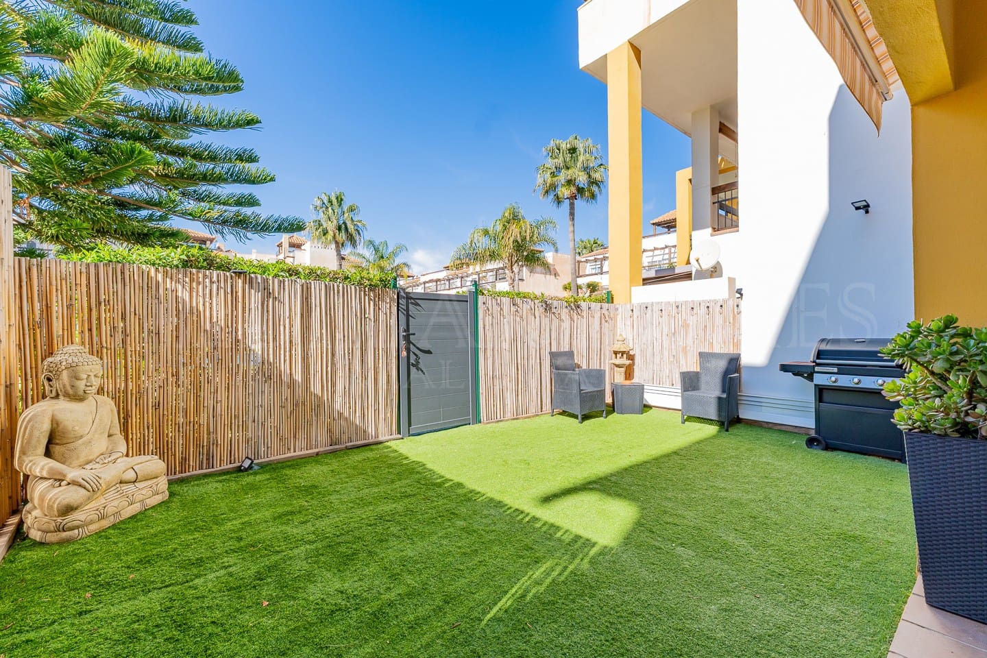 Apartamento de 2 habitaciones en Vera en venta con piscina garaje - 195.000 € (Ref: 9674742)