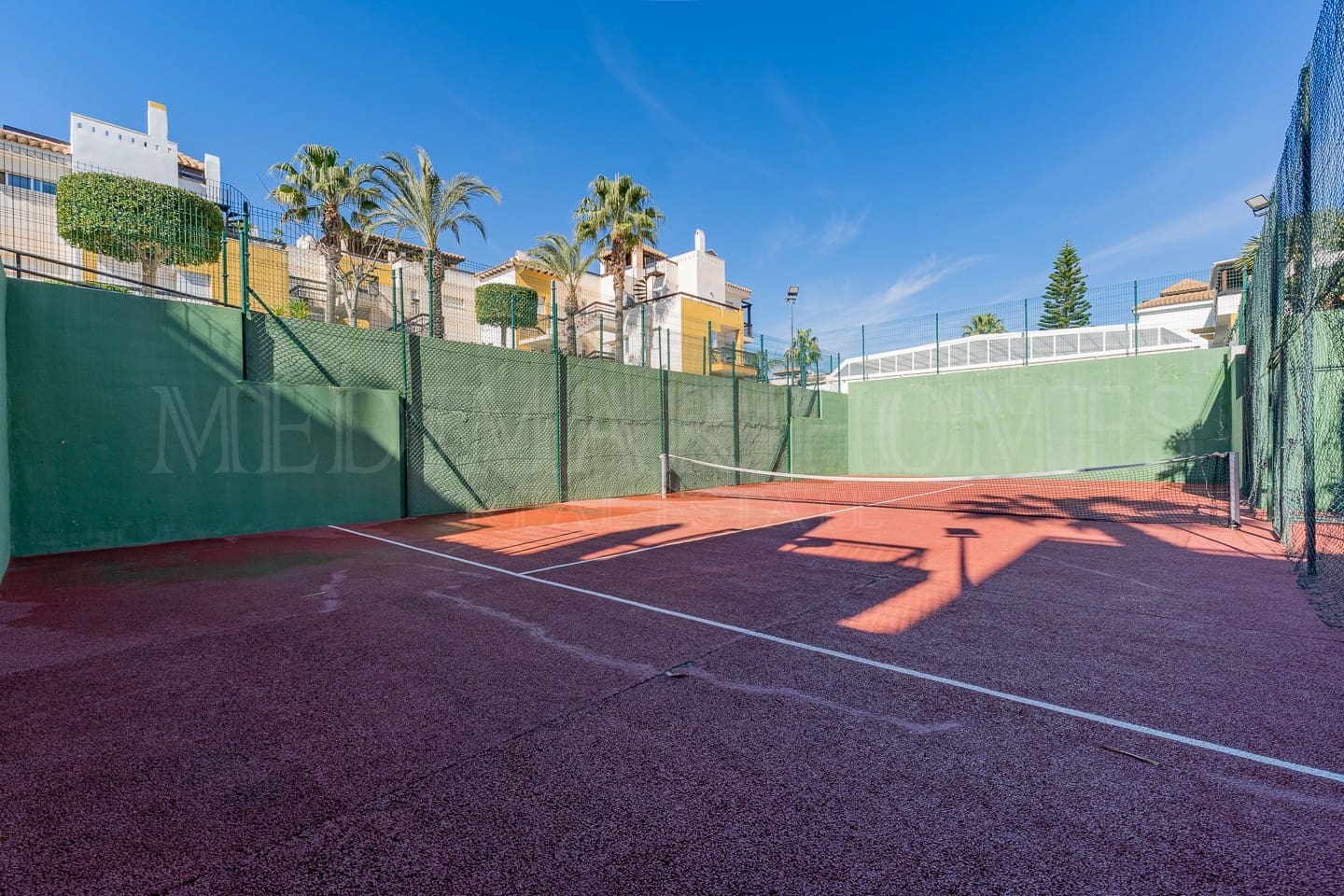 Apartamento de 2 habitaciones en Vera en venta con piscina garaje - 195.000 € (Ref: 9674742)