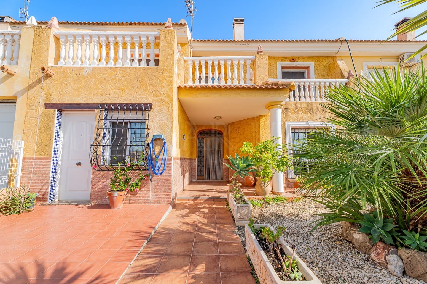 3 bedroom Townhouse for sale in Cuevas del Almanzora with garage - € 129,950 (Ref: 9675938)