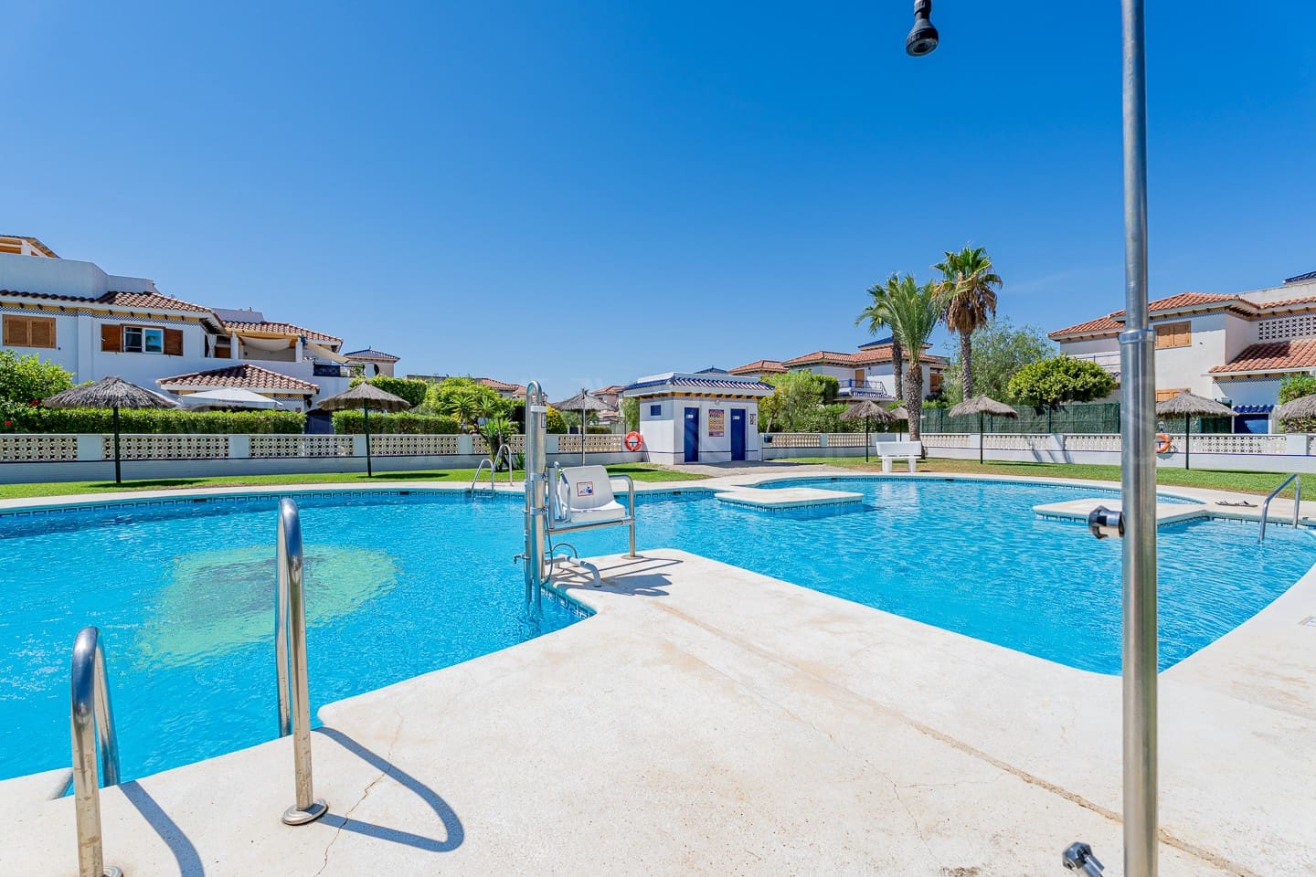 2 soverom Leilighet til salgs i Vera med svømmebasseng garasje - € 229 950 (Ref: 9720798)