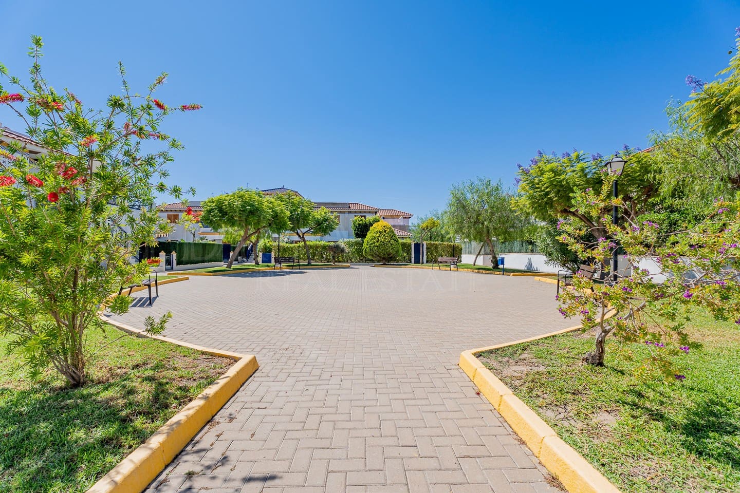 2 soverom Leilighet til salgs i Vera med svømmebasseng garasje - € 229 950 (Ref: 9720798)