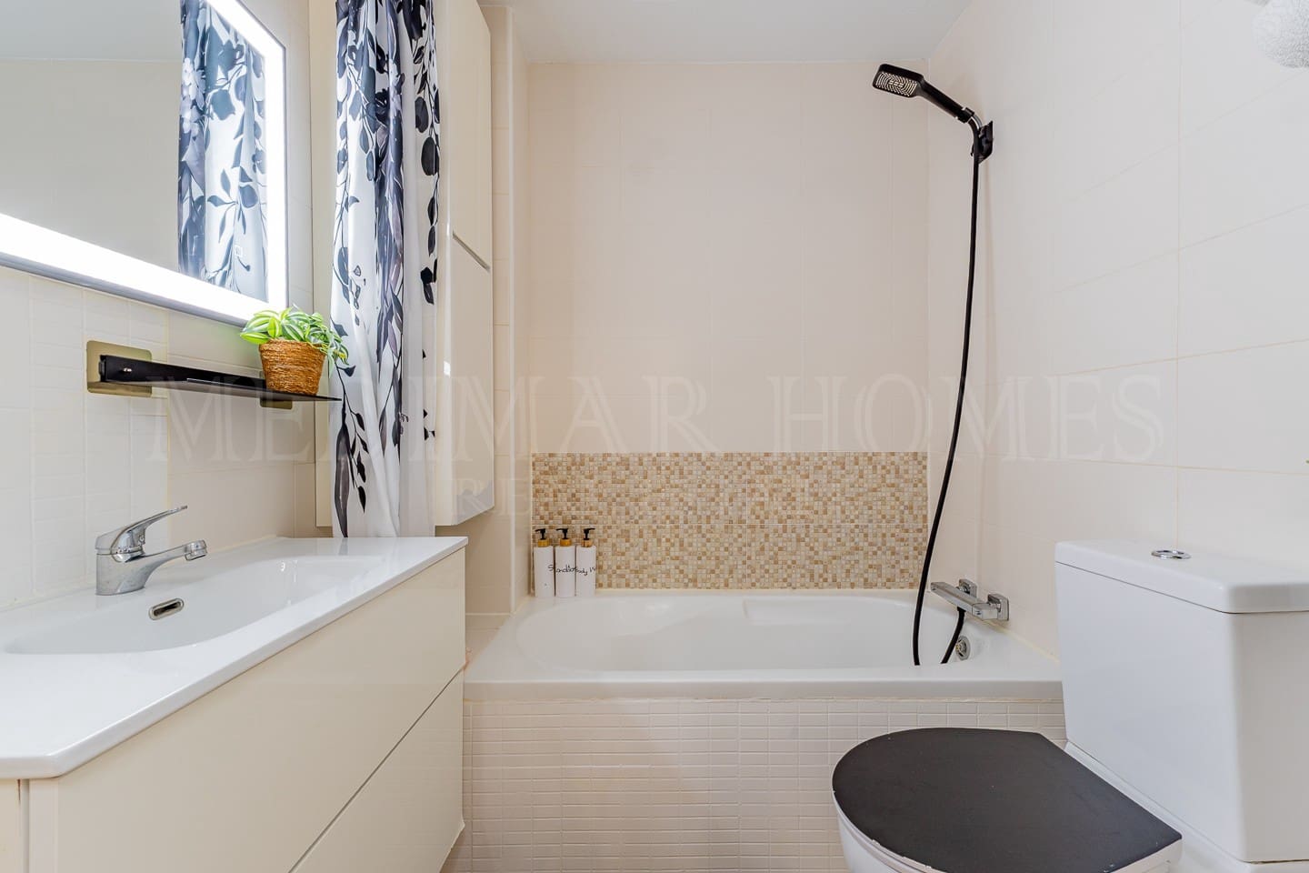 2 quarto Apartamento para venda em Garrucha com piscina - 164 900 € (Ref: 9747134)