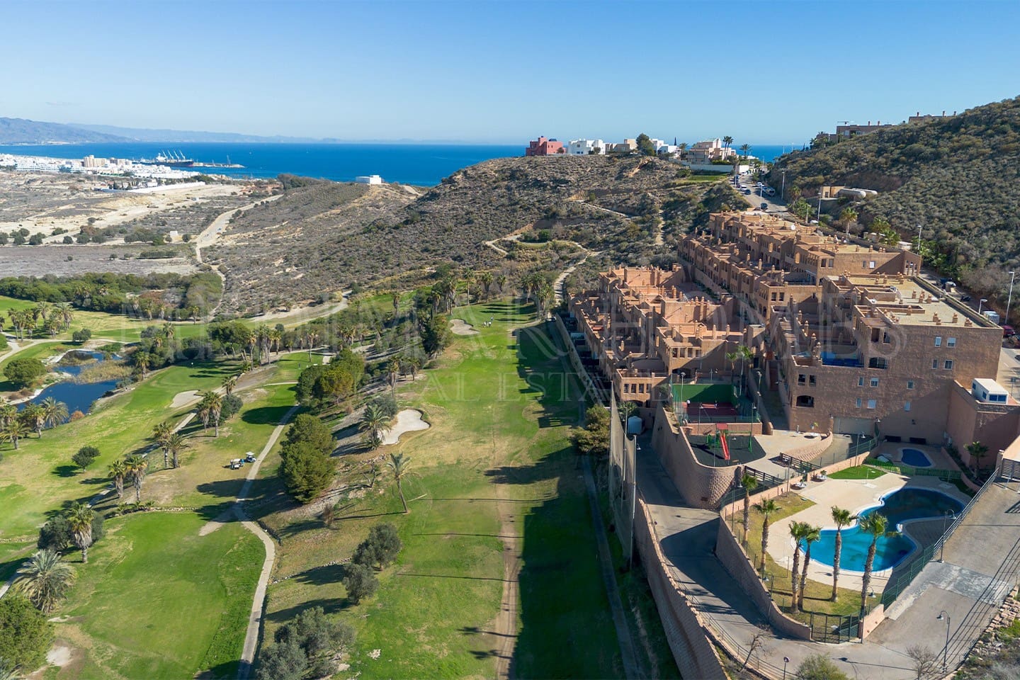 2 sypialnia Apartament na sprzedaż w Mojacar z basenem garażem - 175 000 € (Ref: 9798254)