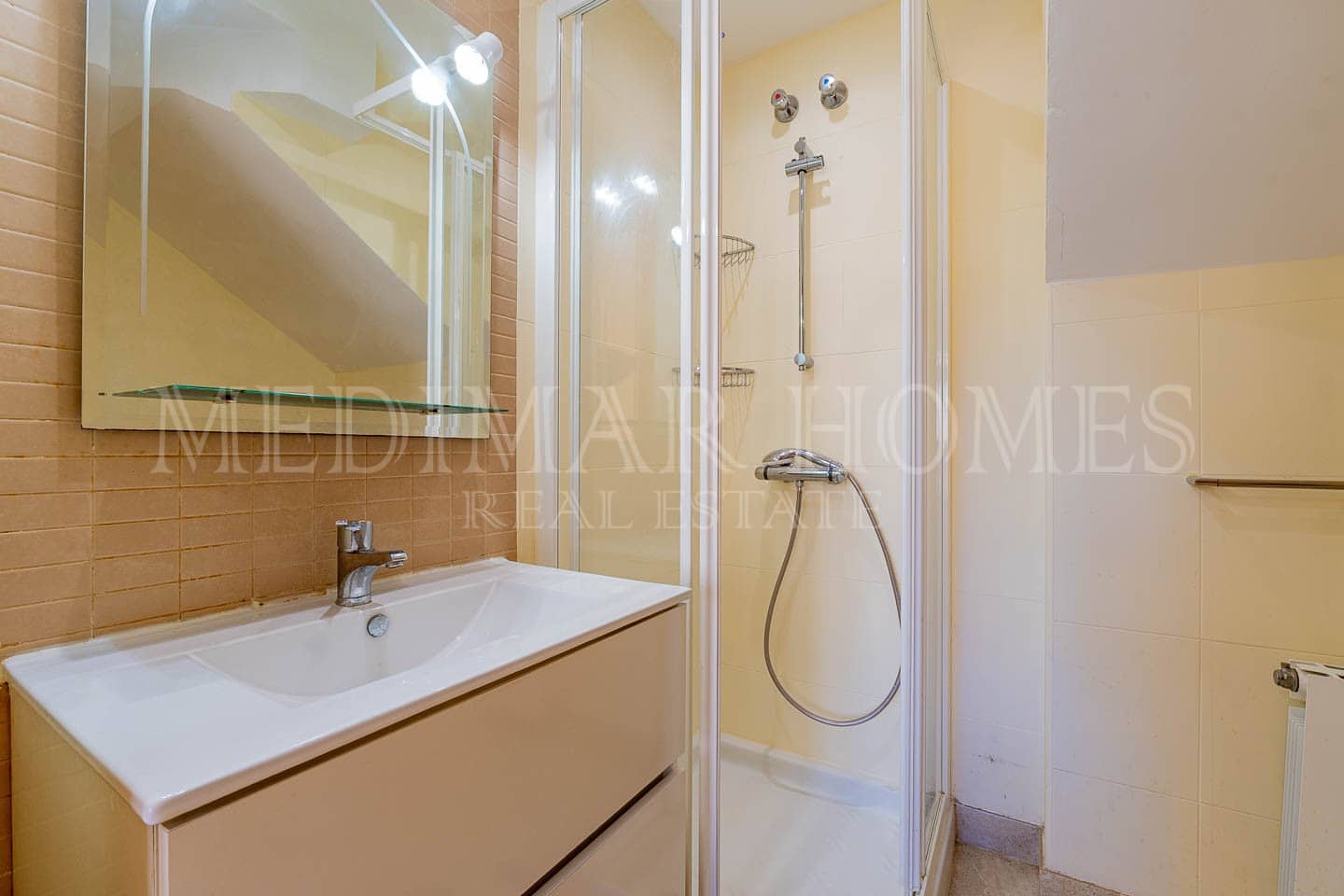 2 sypialnia Apartament na sprzedaż w Los Gallardos z basenem garażem - 145 000 € (Ref: 9815163)