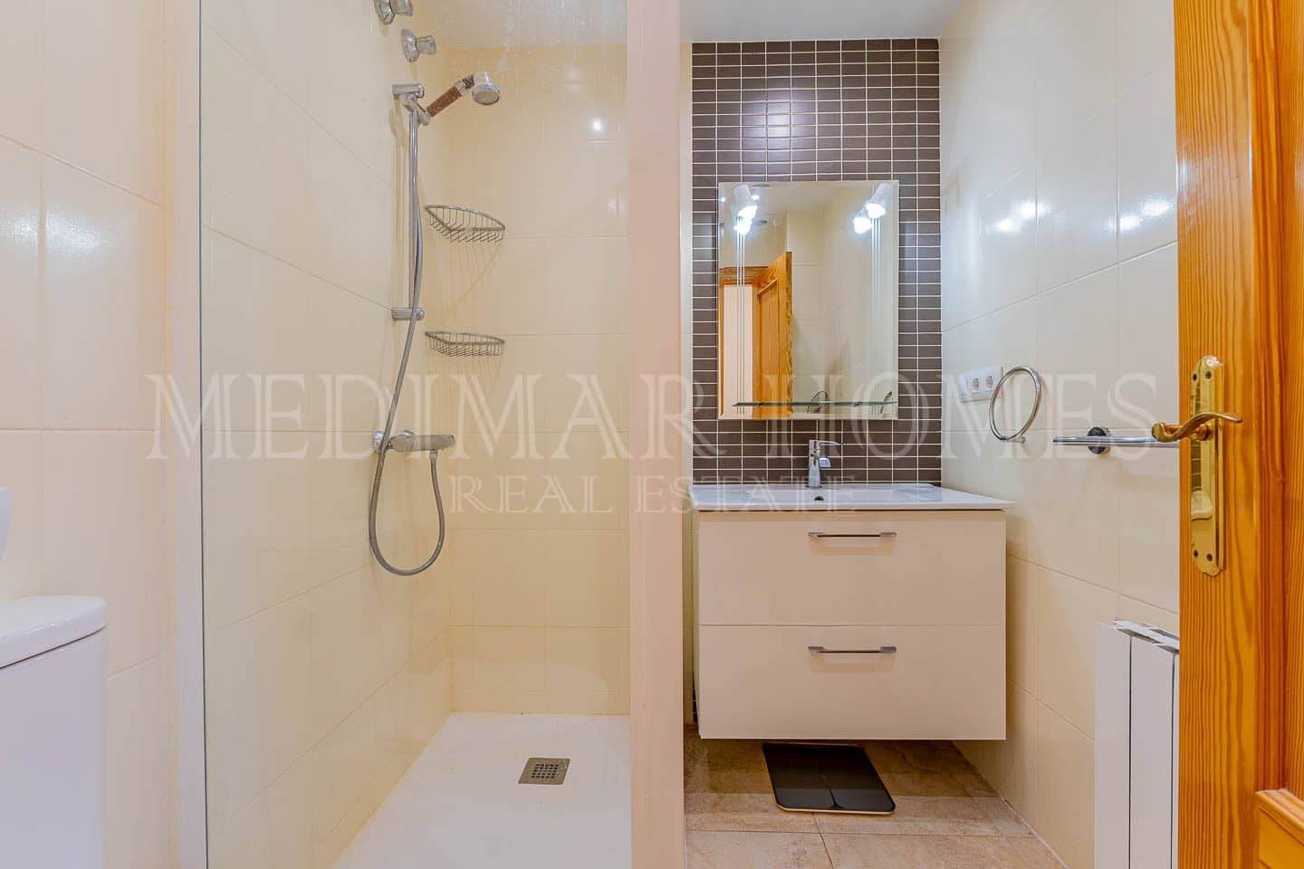 2 sypialnia Apartament na sprzedaż w Los Gallardos z basenem garażem - 145 000 € (Ref: 9815163)