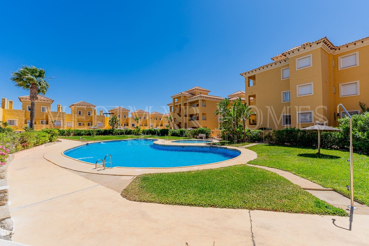 2 bedroom Apartment for sale in Valle del Este with pool garage - € 119,950 (Ref: 9825806)